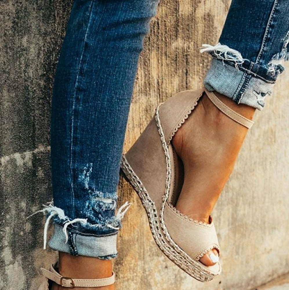 Nude Cream Open Toe Sandals - Picture 2 of 3